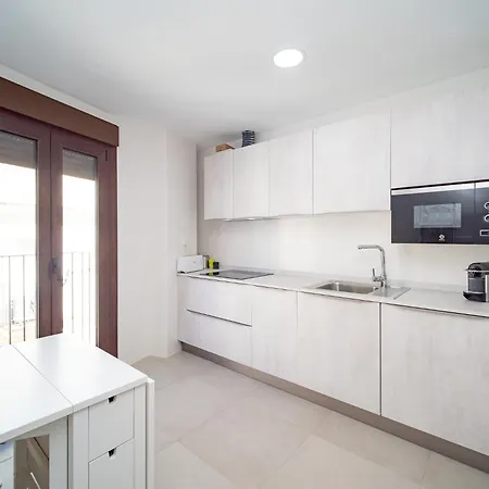 Piso Torno Apartment *